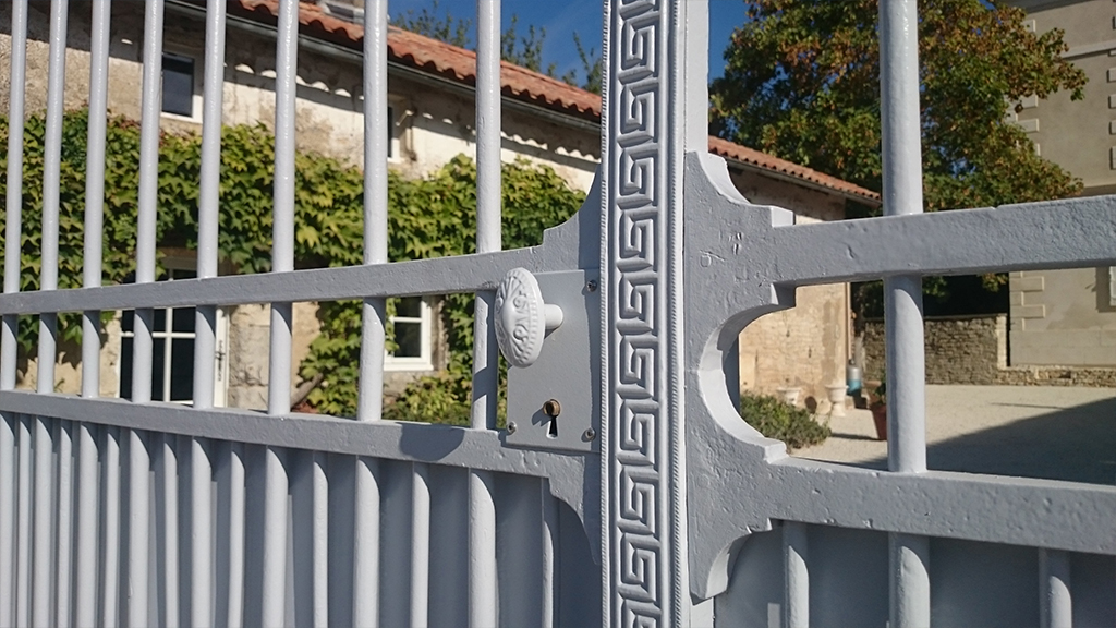 Détail portail restauré du 19e